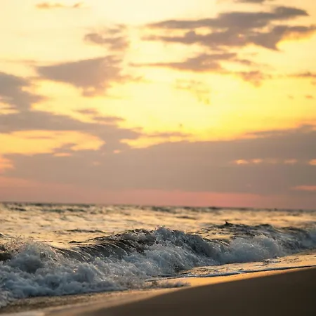 Facing The Sea בית הארחה וירג'יו