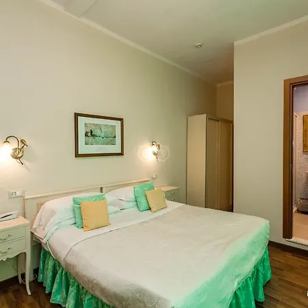 Pensjonat Facing The Sea Viareggio