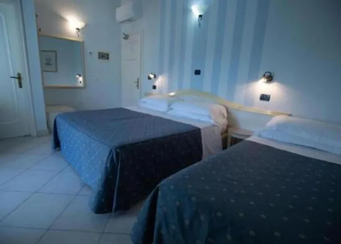 Facing The Sea Βιαρέτζιο